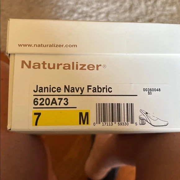 Naturalizer Women's Janice Navy Fabric  Slingback Heels - Picture 5 of 5